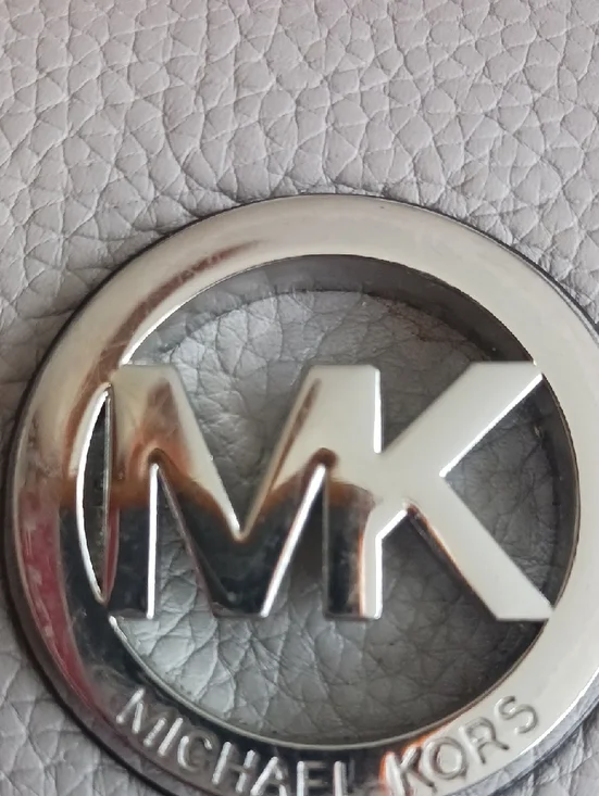 Michael Kors Light Gray Pebbled Leather Continental Wallet with MK Emblem - Picture 4 of 7